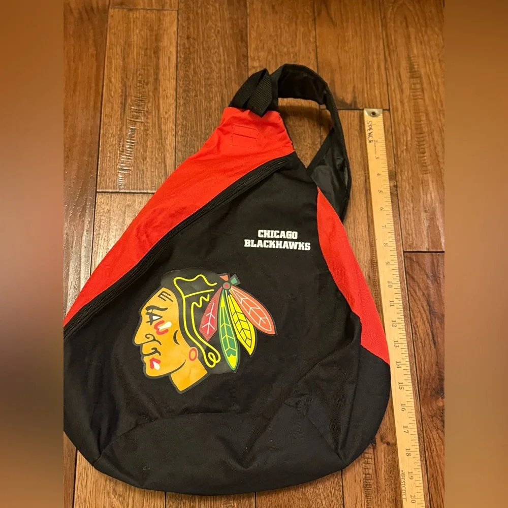 NHL Licensed Chicago Blackhawks‎ Slingback Sling Backpack - Sports, Pickleball